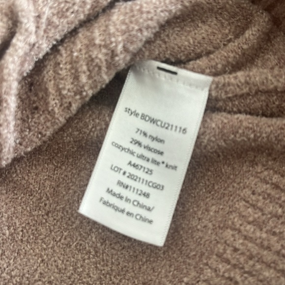 Barefoot Dreams Cozychic sweater - Picture 5 of 5